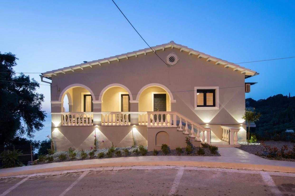 Irida Sunset Villa Pentátion Exterior photo